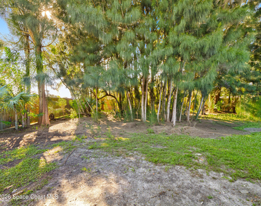 2 Annette Drive - Photo Thumbnail 13