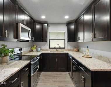 567 Hoover Lane - Photo Thumbnail 5