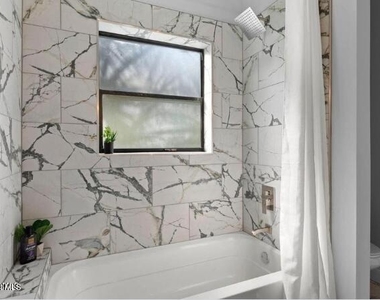567 Hoover Lane - Photo Thumbnail 7