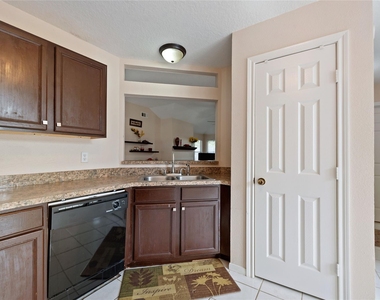 591 Mosswood Drive - Photo Thumbnail 11