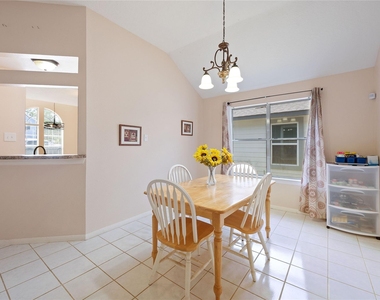591 Mosswood Drive - Photo Thumbnail 9