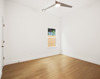 944 Lucky Street - Photo Thumbnail 21
