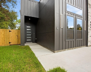 944 Lucky Street - Photo Thumbnail 3