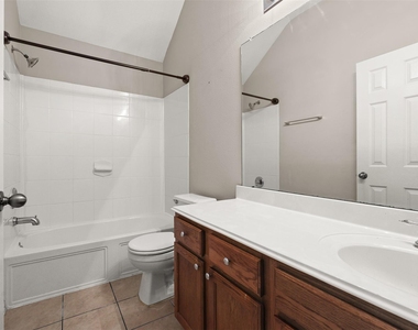 7611 Waterlilly Lane - Photo Thumbnail 20