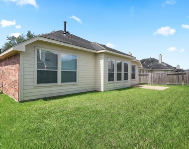 7611 Waterlilly Lane - Photo Thumbnail 23