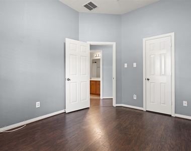 7611 Waterlilly Lane - Photo Thumbnail 18