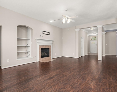 7611 Waterlilly Lane - Photo Thumbnail 11