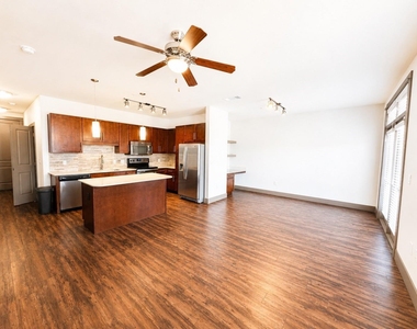 2910 Milam St Street - Photo Thumbnail 2