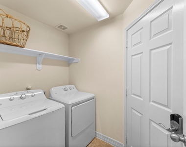 28518 Lockeridge Farms Drive - Photo Thumbnail 8