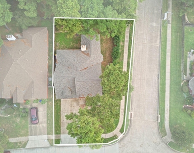8602 Plum Lake Drive - Photo Thumbnail 17