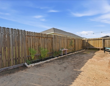 16382 Sweet Grove Drive - Photo Thumbnail 18