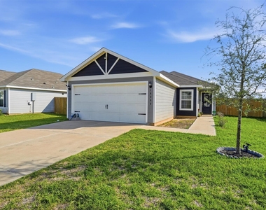 16382 Sweet Grove Drive - Photo Thumbnail 2