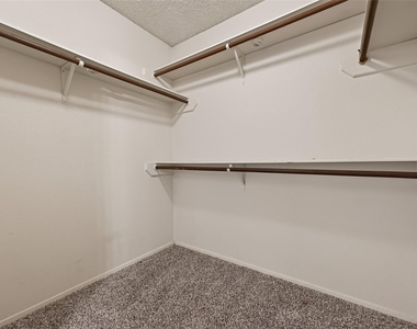 1818 Foxlake Drive - Photo Thumbnail 27