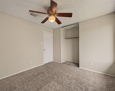 1818 Foxlake Drive - Photo Thumbnail 20
