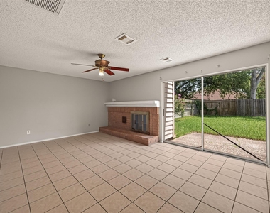 1818 Foxlake Drive - Photo Thumbnail 7