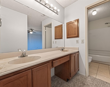 1818 Foxlake Drive - Photo Thumbnail 26