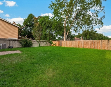 1818 Foxlake Drive - Photo Thumbnail 30