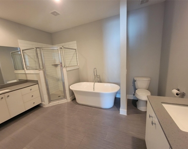 18 Evanston Street - Photo Thumbnail 2