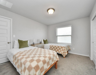 24319 Wild Bramble Lane - Photo Thumbnail 15