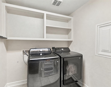 326 Lake Rim Drive - Photo Thumbnail 19