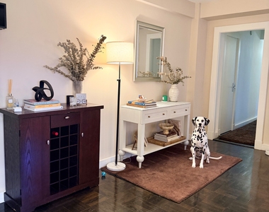 521 East 14th Street - Photo Thumbnail 1