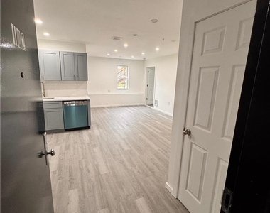 2250 Butler Street - Photo Thumbnail 2