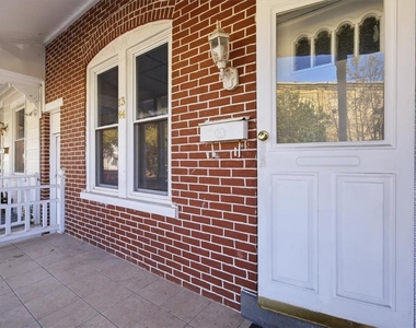 1344 Gordon Street - Photo Thumbnail 3