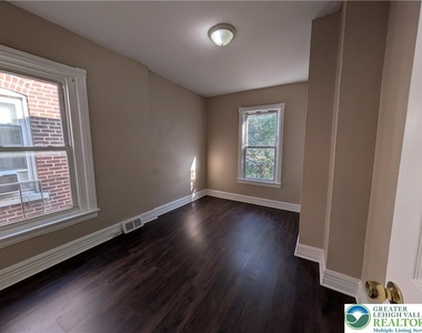 821 N 7th Street - Photo Thumbnail 10