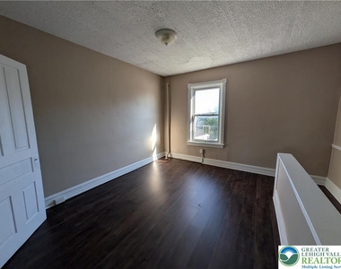 821 N 7th Street - Photo Thumbnail 13