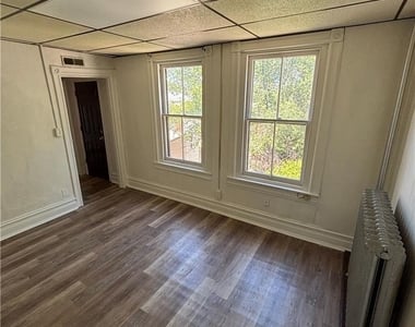 323 8th Street - Photo Thumbnail 9