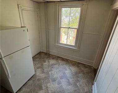 323 8th Street - Photo Thumbnail 13