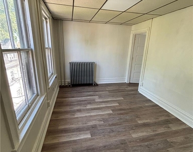 323 8th Street - Photo Thumbnail 12