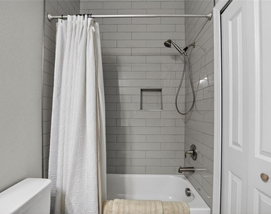 750 Grand Cypress Lane - Photo Thumbnail 30