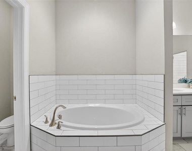750 Grand Cypress Lane - Photo Thumbnail 44