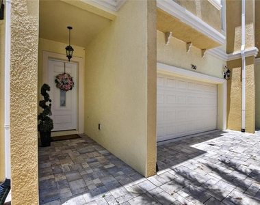 750 Grand Cypress Lane - Photo Thumbnail 4
