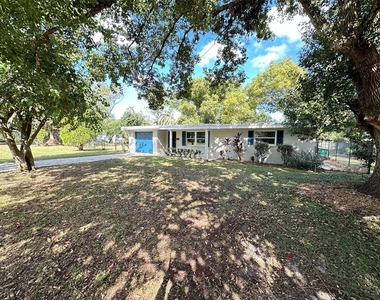 38737 12th Avenue - Photo Thumbnail 1