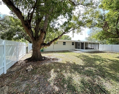 38737 12th Avenue - Photo Thumbnail 23