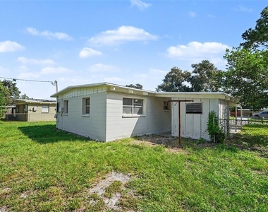 1421 Longwood Loop - Photo Thumbnail 25