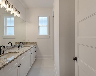 904 E Osborne Avenue - Photo Thumbnail 25