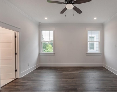 904 E Osborne Avenue - Photo Thumbnail 30
