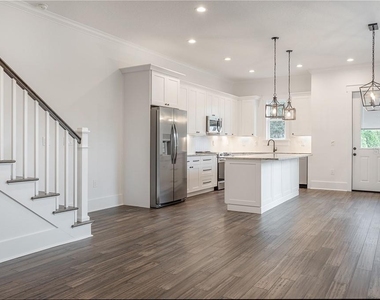 904 E Osborne Avenue - Photo Thumbnail 10