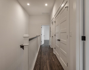 904 E Osborne Avenue - Photo Thumbnail 19