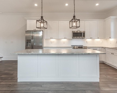 904 E Osborne Avenue - Photo Thumbnail 12