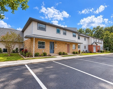 3027 Aaron Burr Avenue - Photo Thumbnail 4
