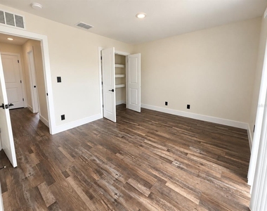 3027 Aaron Burr Avenue - Photo Thumbnail 15