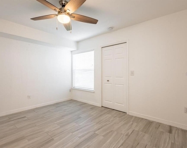 4209 Woodstorks Walk Way - Photo Thumbnail 12
