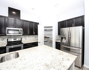 3061 Mela Court - Photo Thumbnail 8