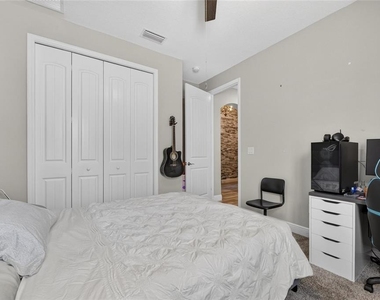 5527 Silver Sun Drive - Photo Thumbnail 15