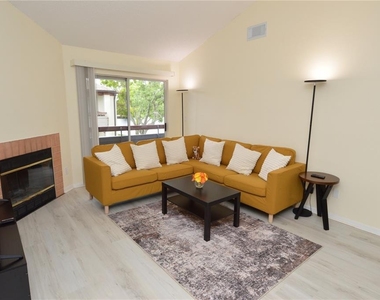 10263 Gandy Boulevard N - Photo Thumbnail 20