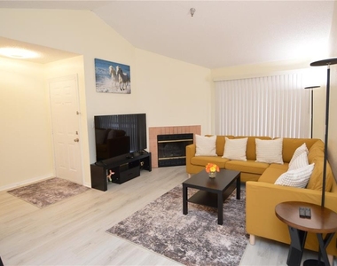 10263 Gandy Boulevard N - Photo Thumbnail 15
